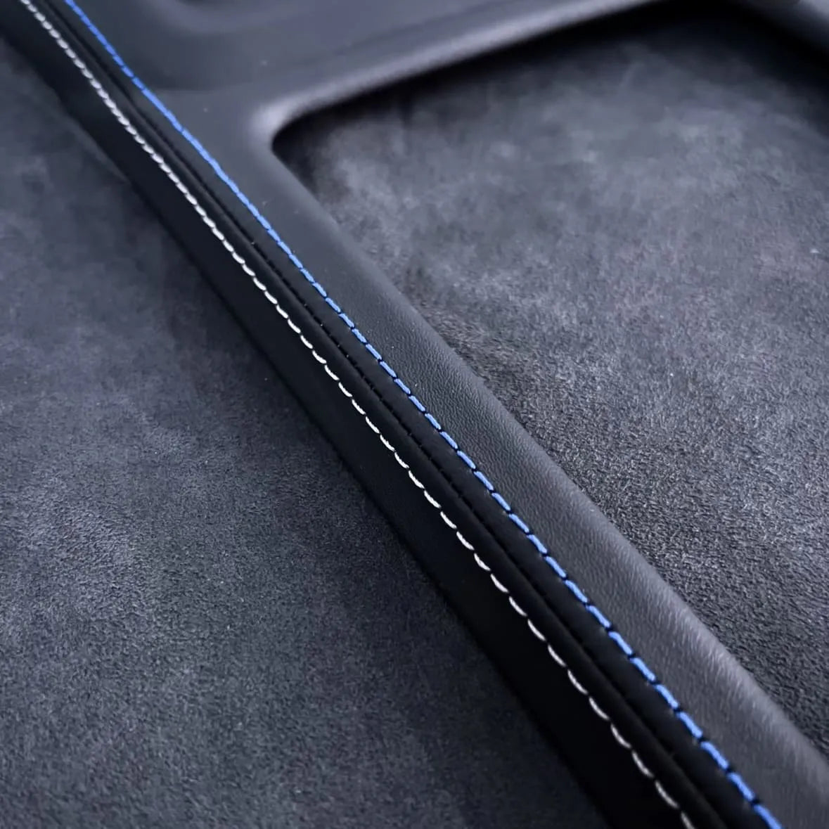 Leder Abdeckung der Schaltkonsole mit blauer Naht für VW Golf R