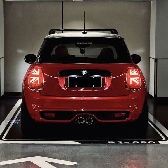 R56 Mini Cooper roof bars and rack system for naked roof
