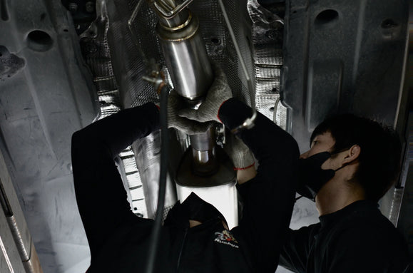 FlowCore400 MK8/MK8.5 downpipe direct bolt-on installation with OEM sensor provisions retained