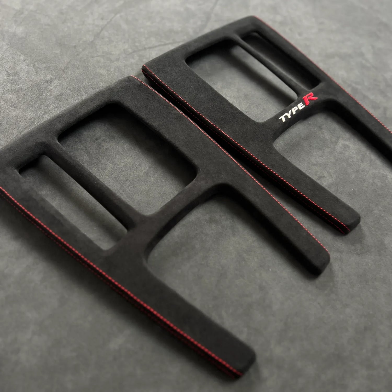 FL5 Civic Type R center console wrapped in Alcantara, showcasing reversible installation and perfect fit for LHD & RHD vehicles.