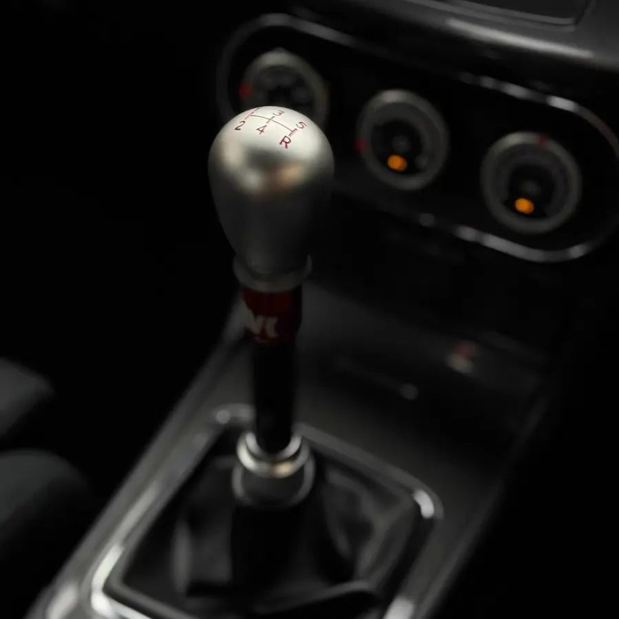 Ergonomic teardrop JDM-style gear knob for Honda Civic FL1 and FE