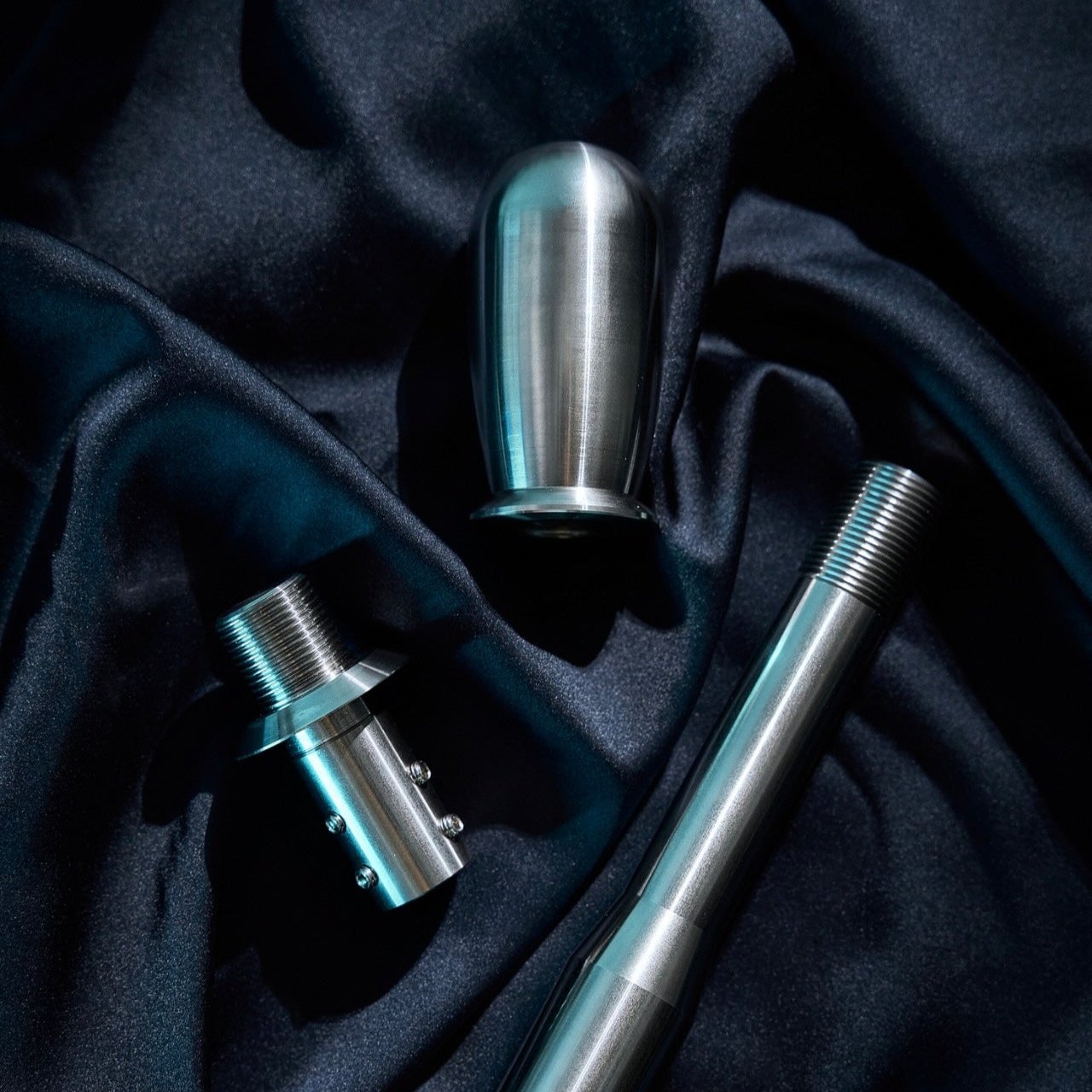 Stainless steel shifter extension installed in a MINI Countryman, adding a sporty touch to the interior.