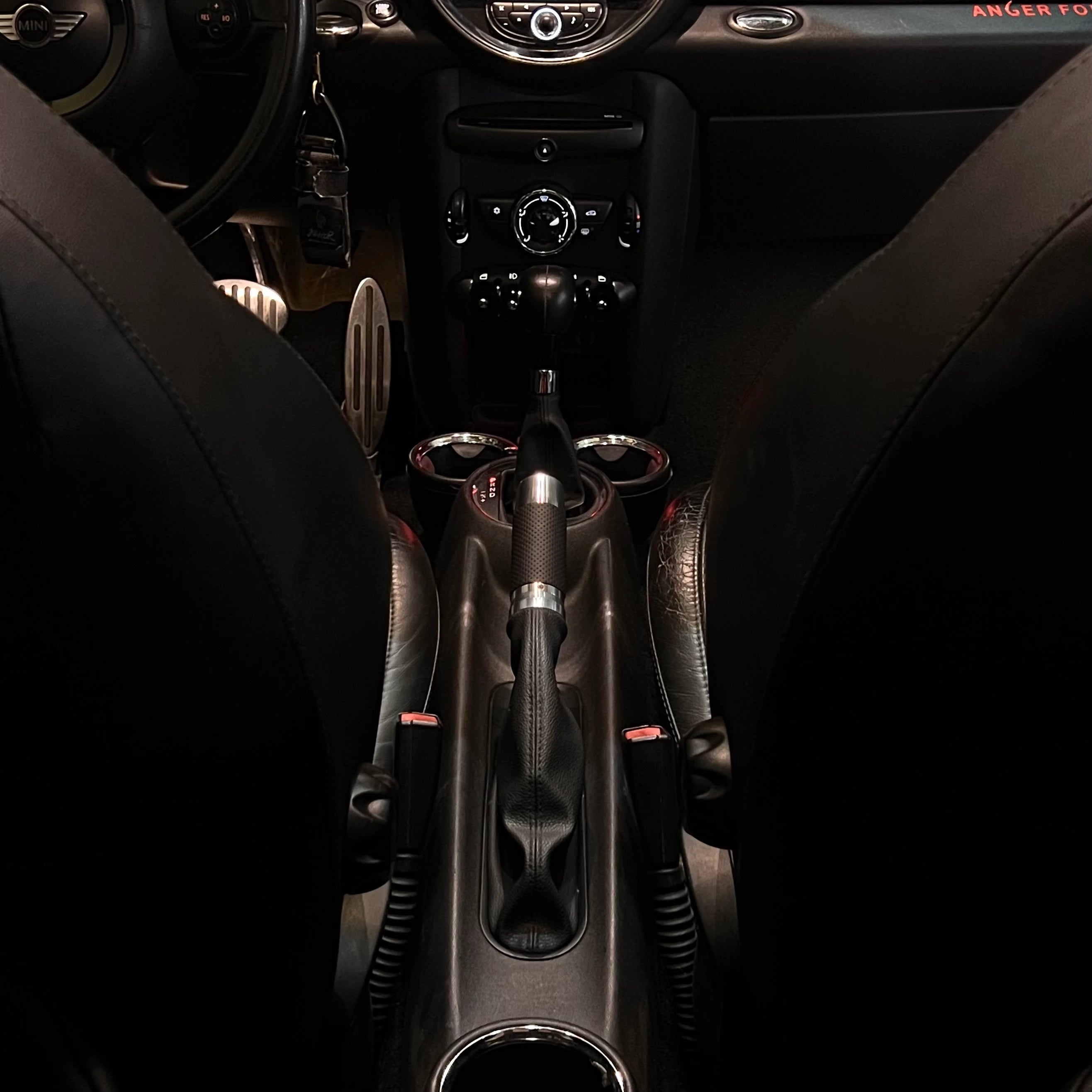 Leather handbrake lever upgrade for MINI F56 with improved grip and OEM fit