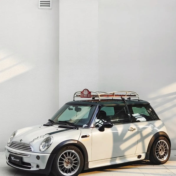Full view of custom MINI roof rack for R50 and R56 models, highlighting retro design and craftsmanship.