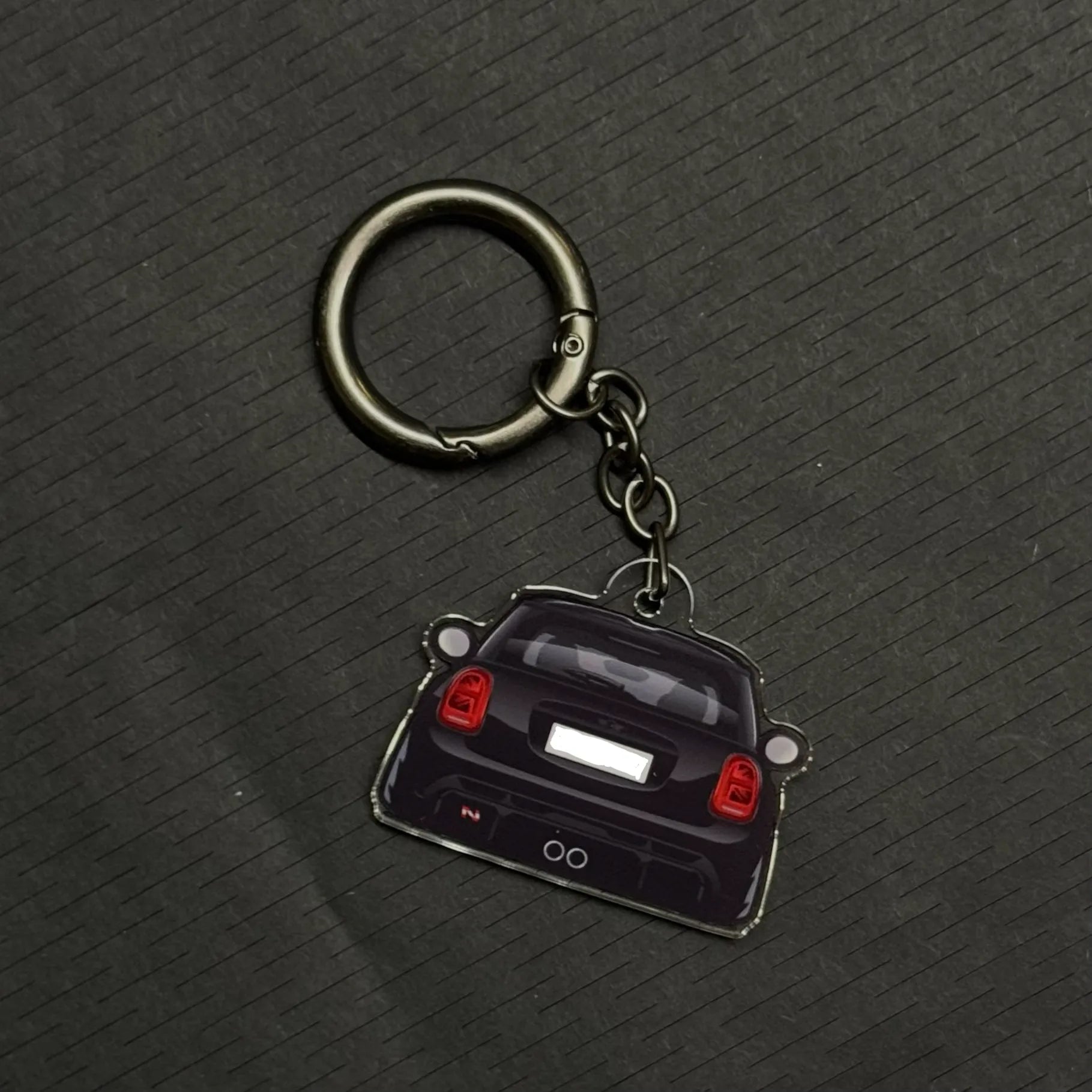 Custom acrylic MINI Cooper keychain, personalized with license plate and car color, ideal car gift