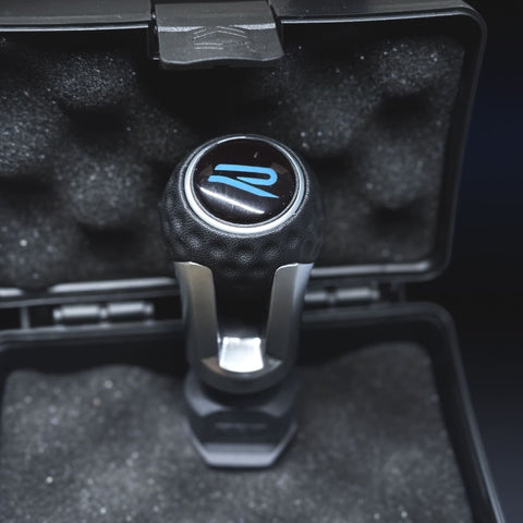 High-quality gear knob extension installed in VW Golf R MK8 for improved shifting ergonomics