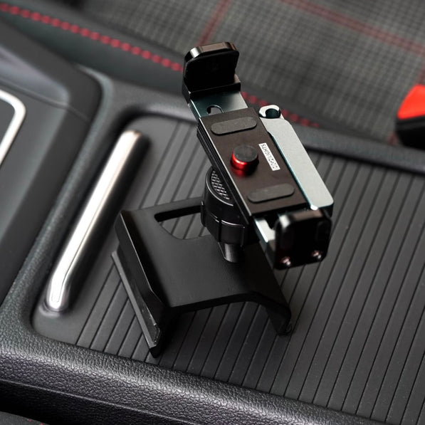 VW Golf phone holder with adjustable clip – fits 6.7mm to 9.2mm phones